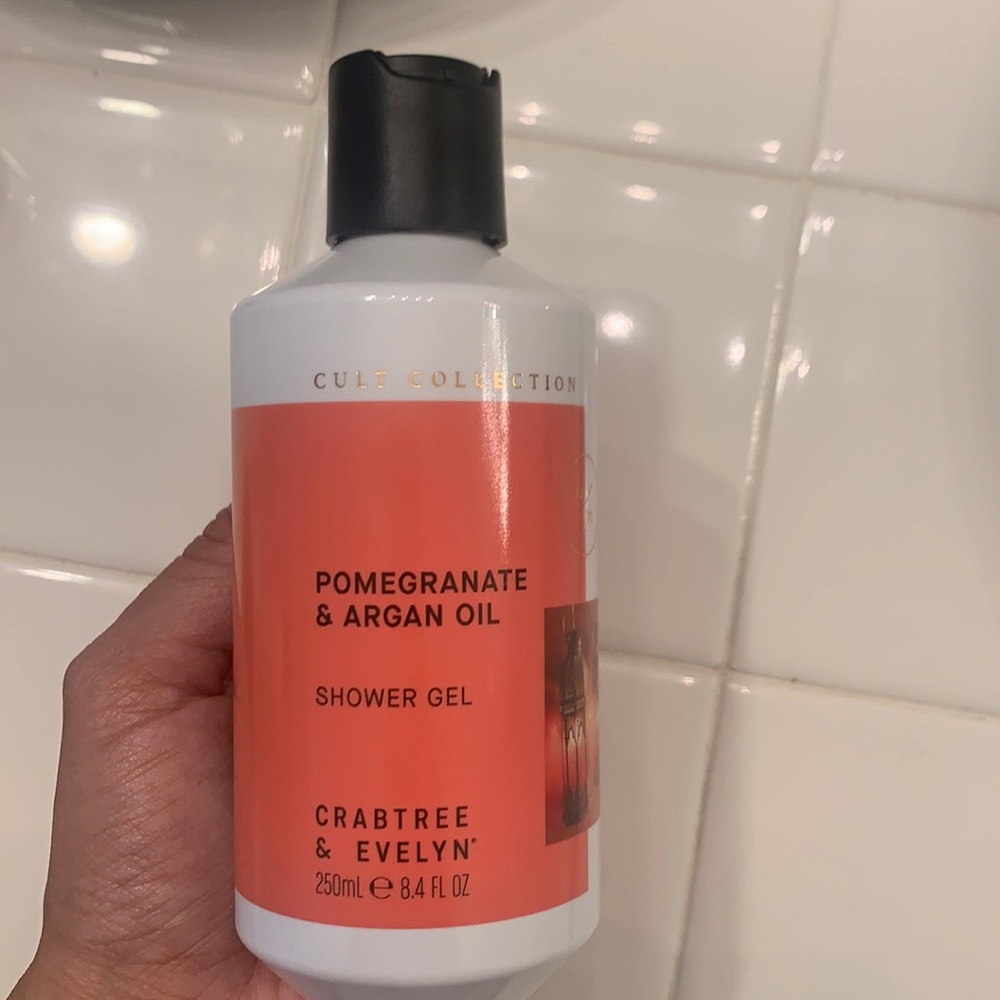 COPY - Crabtree & Evelyn Pomegranate & Argan Show…